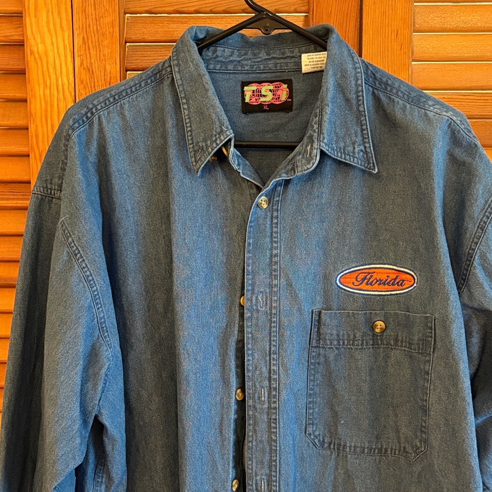 Denim Casual Button Down Shirt - Florida Gators 90s 🐊🧡💙